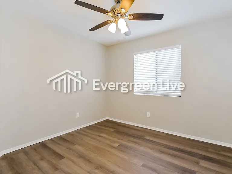 1801 W Calle Guadalajara — Photo 13