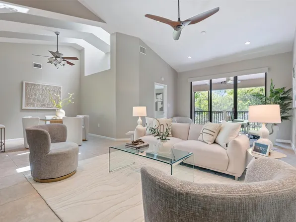 9804 NW 1st Court #9804, Plantation, FL 33324