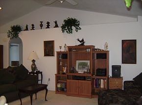 5th image of 202 Woodland Ave