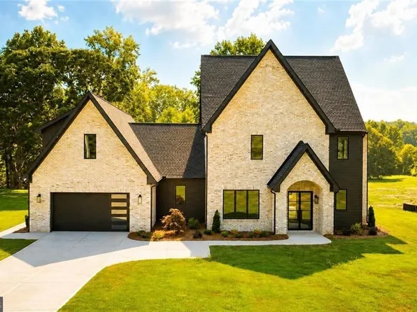 6218 Blackjack Rd, Flowery Branch, GA 30542
