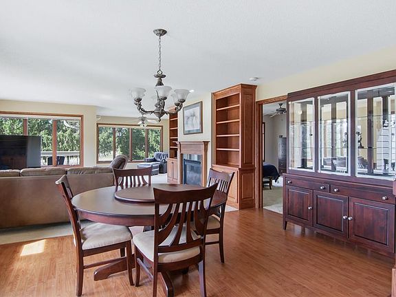 5th image of 2528 East Princeton Avenue
