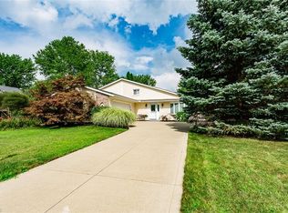 18079 W Bend Dr, Strongsville, OH 44136