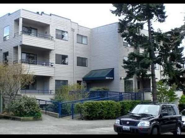 Francis Apartments, 3636 Francis Ave N APT 203, Seattle, WA 98103