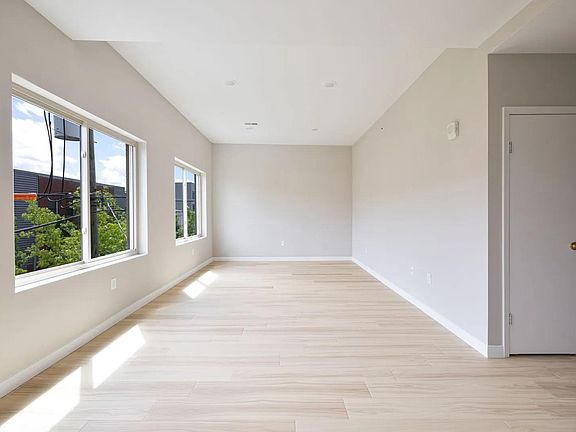 5th image of 616 N 40th St Unit D