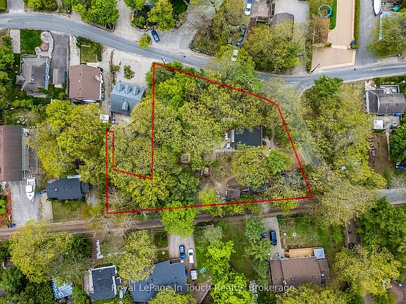 5th image of 35 Tiny Beaches Rd S