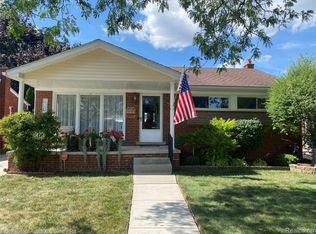 24585 Mabray Ave, Eastpointe, MI