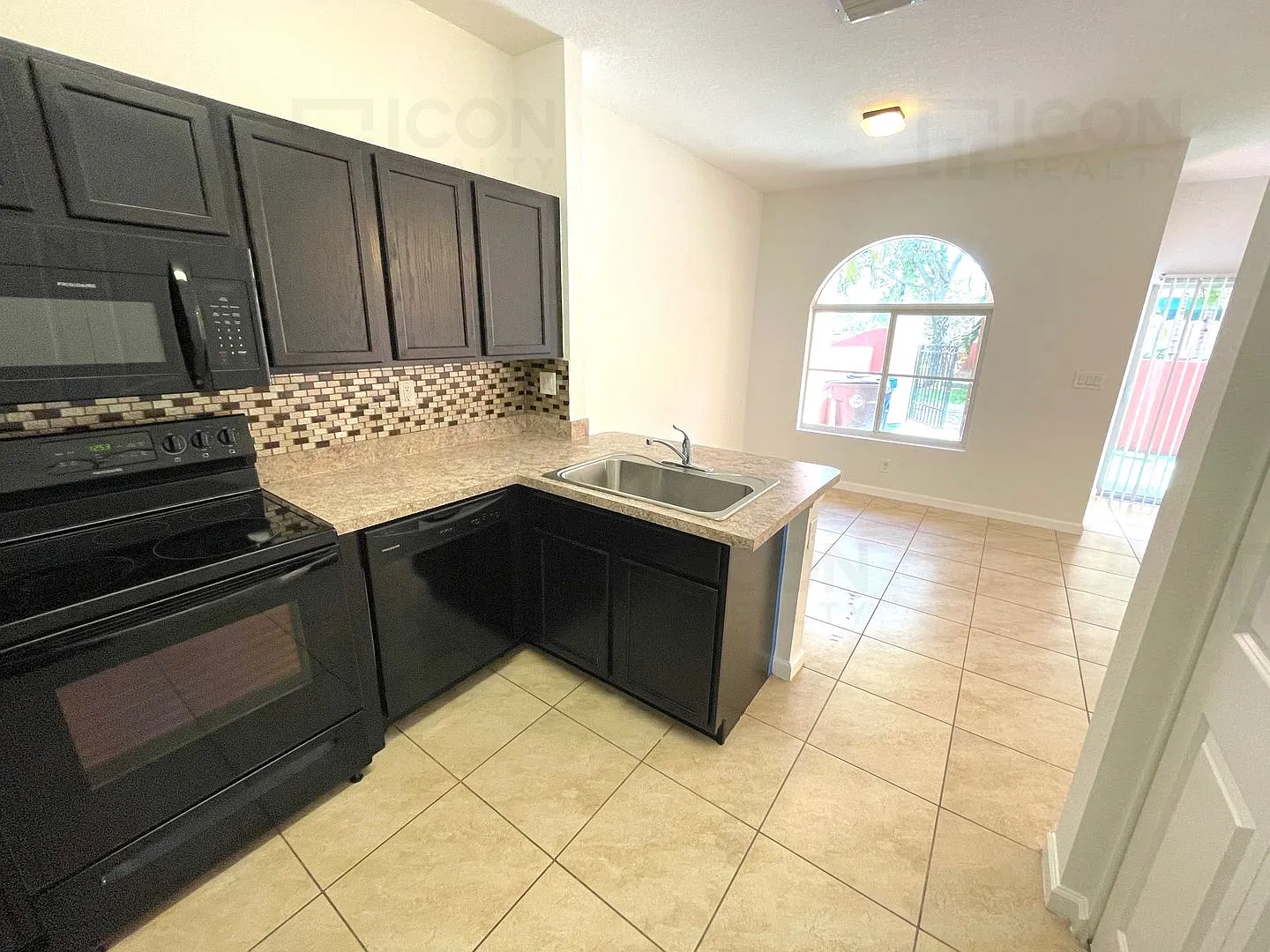 3627 NW 30th Court — Photo 4