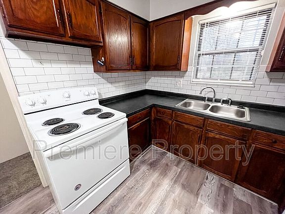 5th image of 904 S Savage St #906