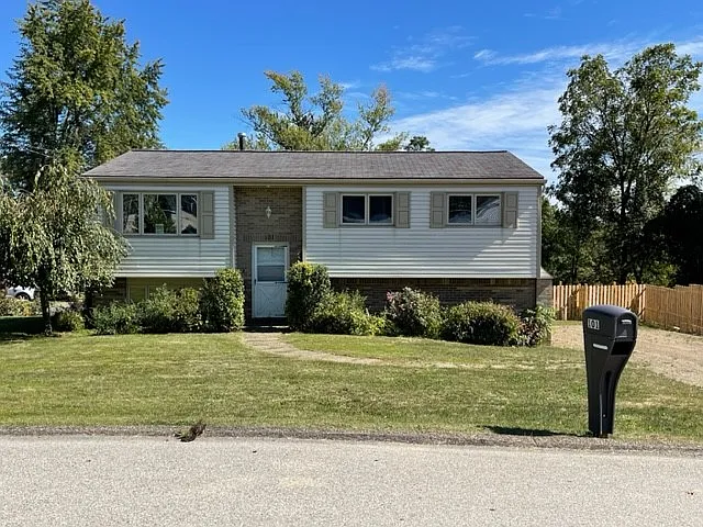 101 Colonial Village Dr photo 1