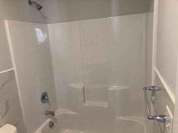 3rd image of 134 142 Sussex Ave #310