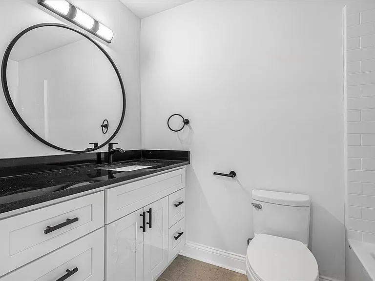 413 Weston Park — Photo 31