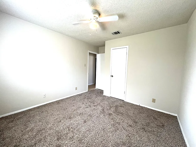 8818 Ridge Gate St — Photo 20