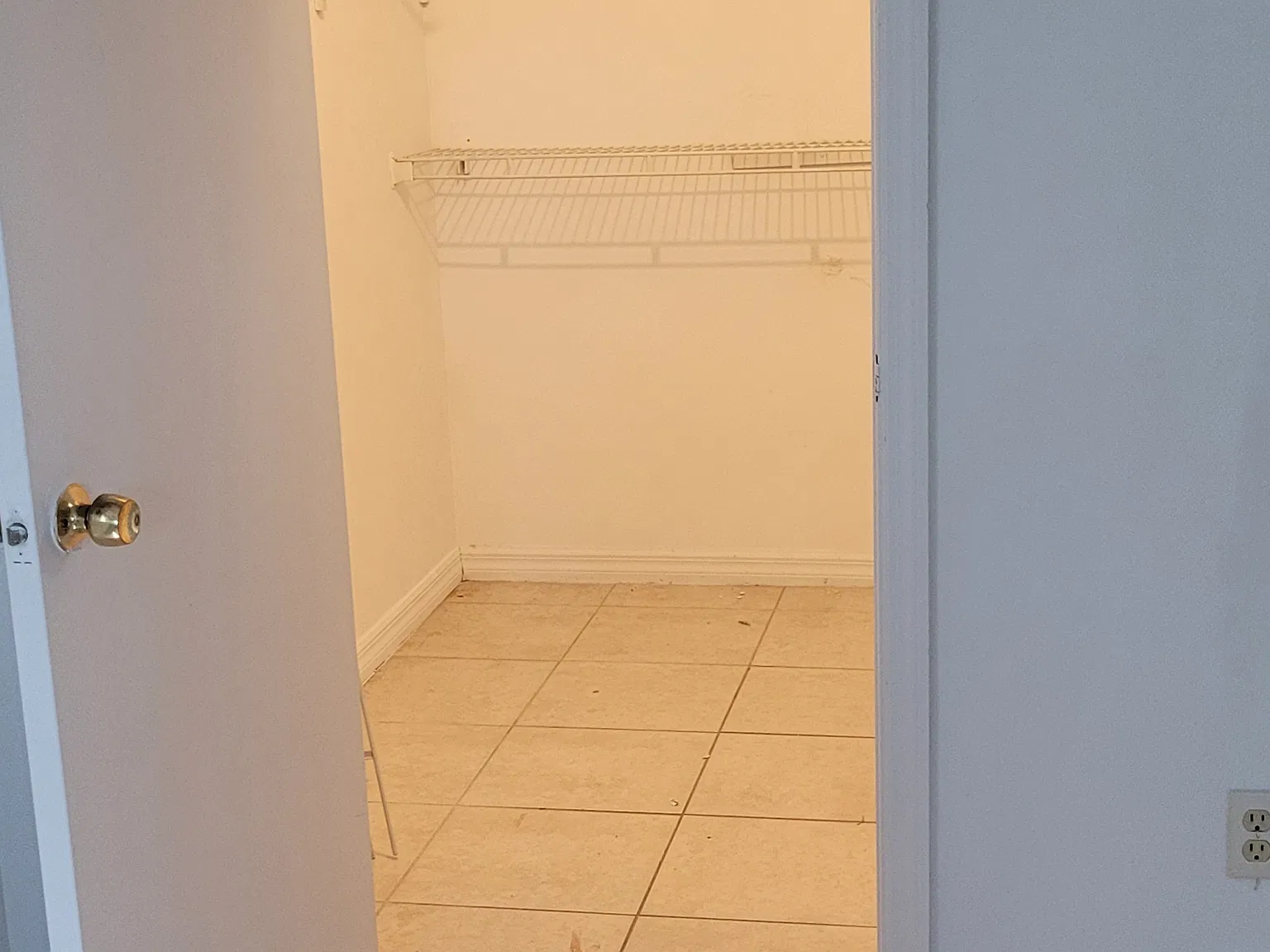 13648 Helen St — Photo 3