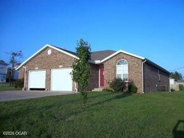 1719 Redbird Dr, Webb City, MO 64870