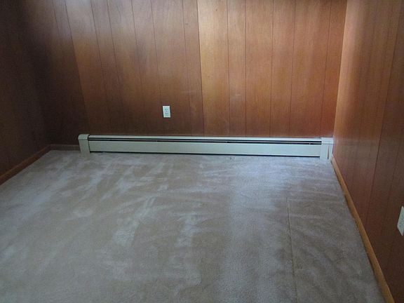 2nd BR carpet