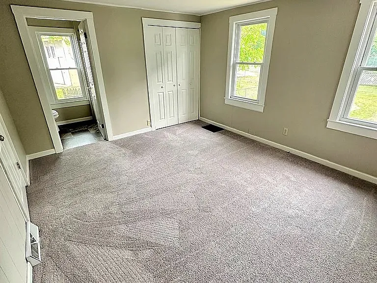 503 Lincoln St — Photo 6