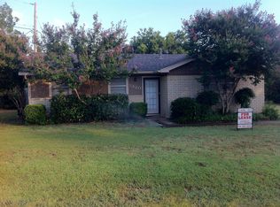 1320 Morningside Ave, Lewisville, TX 75057
