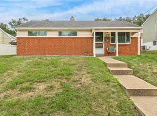 1087 Catherine Dr, Conway, PA 15027