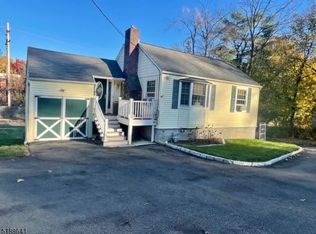 50 Southwynde Dr, Denville, NJ 07834