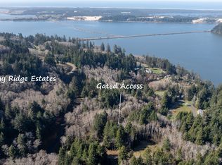 2 Cinnabar Rd, North Bend, OR 97459