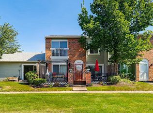 1682 Islandview Ct #7, Hoffman Estates, IL 60169