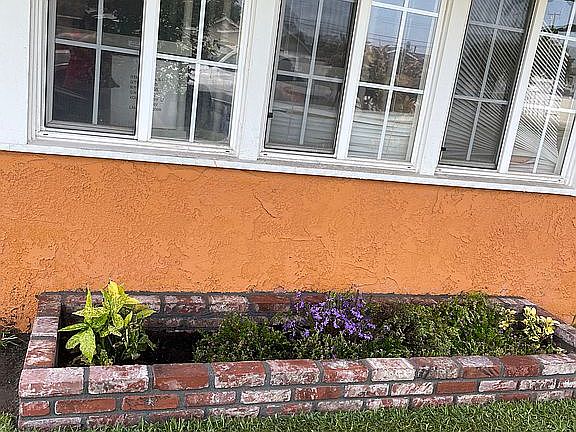 4th image of 11831 Amethyst St