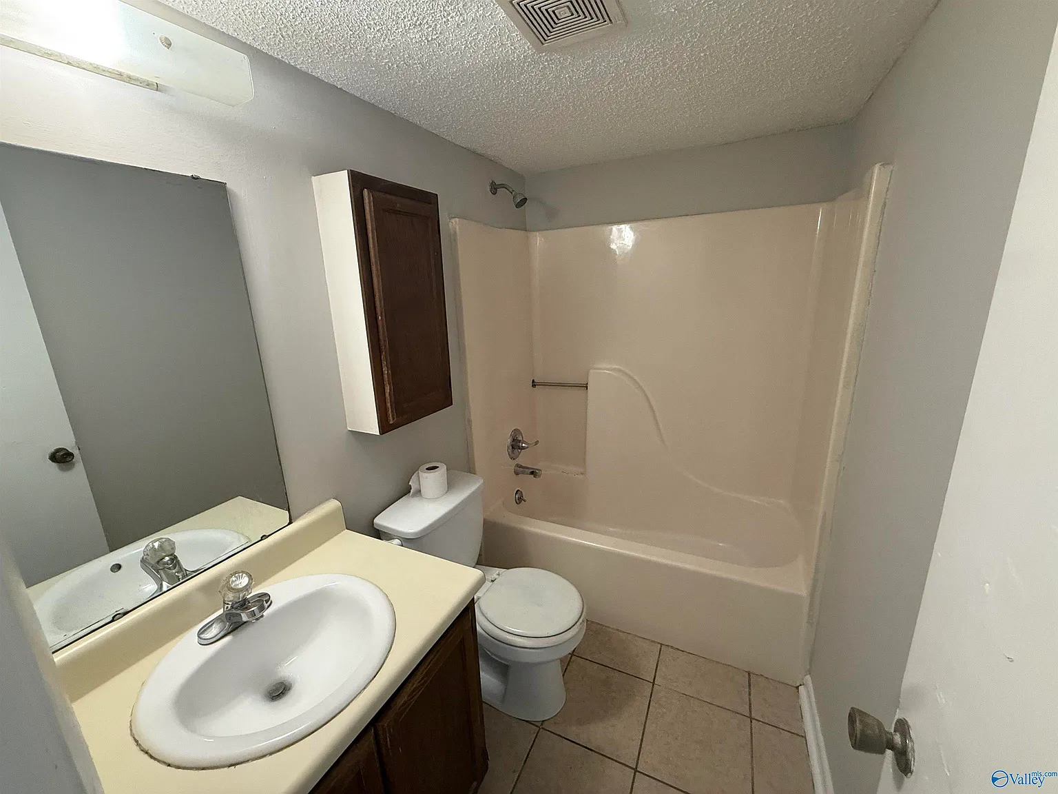2 bed, 1.0 bath, 850 sqft, $800 — Photo 4