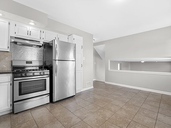 3rd image of 4290 Norwood Dr