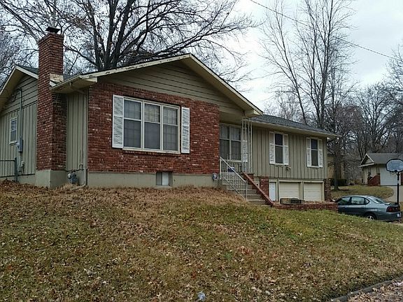 3rd image of 2905 Belle Haven Dr