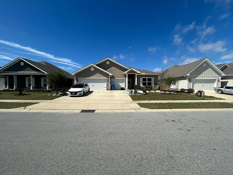308 Highbrook Rd — Photo 1