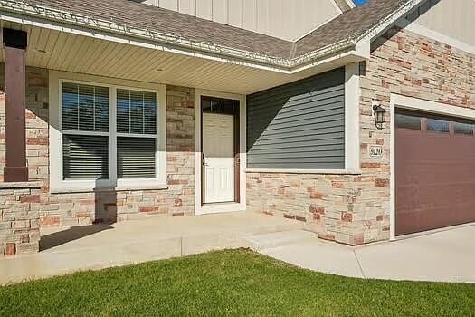 3rd image of 9120 Prairie Crossing DRIVE