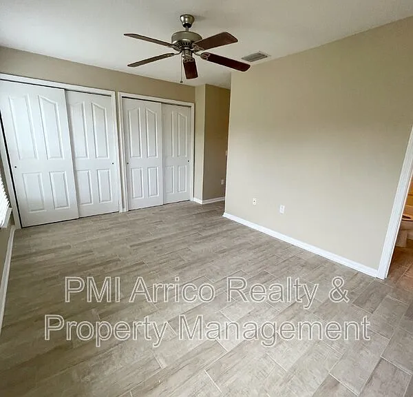 10840 Johanna Ave — Photo 24