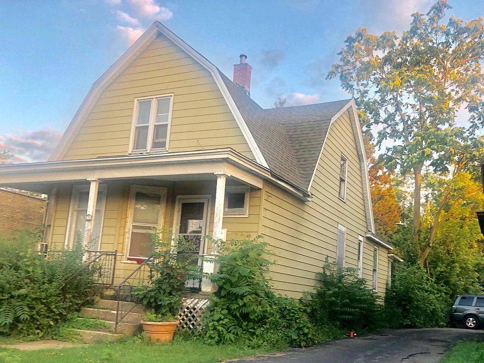 2nd image of 1805 Washington St