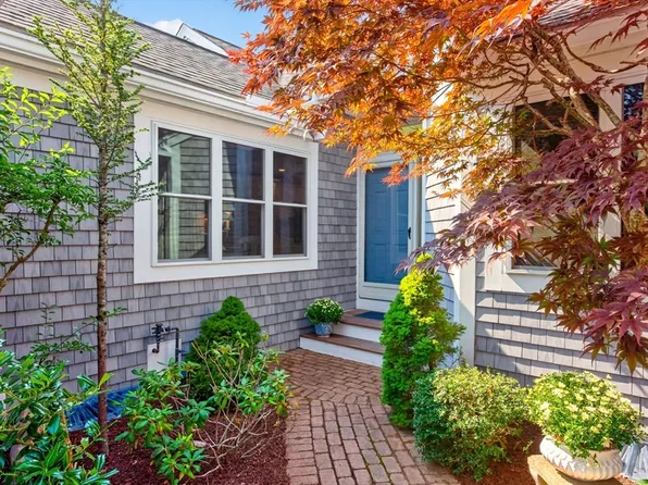8 Latham Wood Unit 8, Plymouth, MA 02360