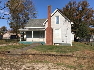 11 E Jim St, Edwardsport, IN 47528