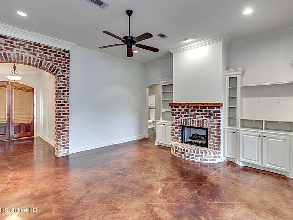 3rd image of 115 Diamondback Ln