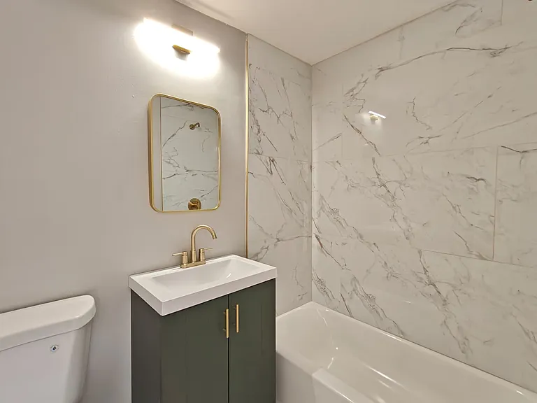 6766 Blakemore St #B1 — Photo 8