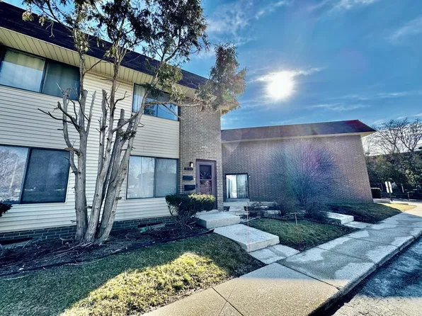 6120 West Port AVENUE, Milwaukee, WI 53223