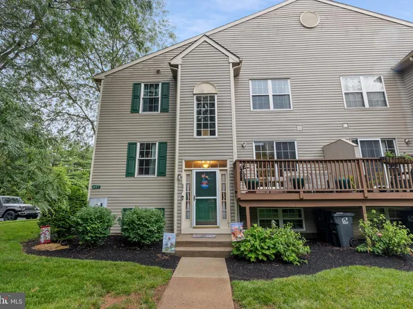 657 Muhlenberg Dr, Trappe, PA 19426