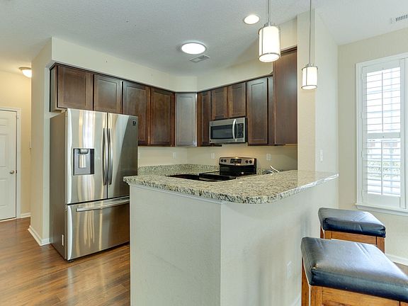 4th image of 209 Breccia Ln