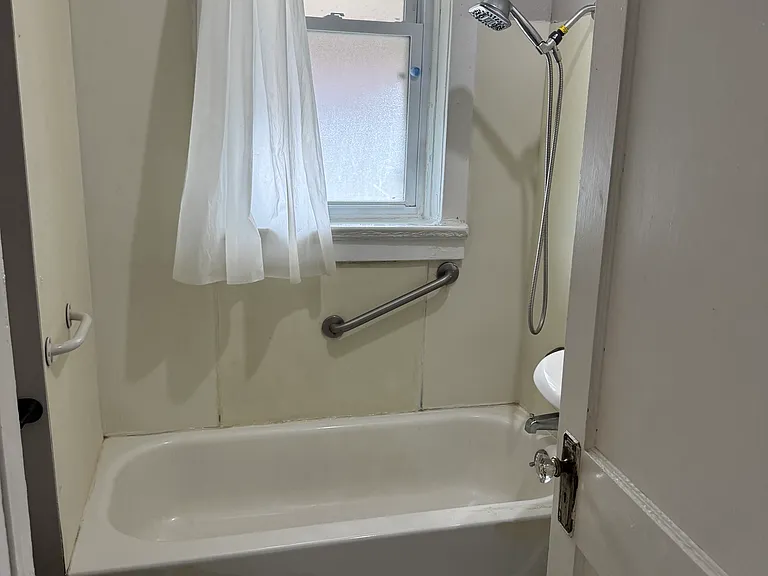 4400 Taft Ave — Photo 12