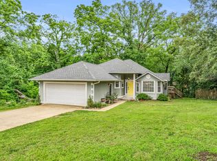 212 Apache Dr, Starkville, MS 39759