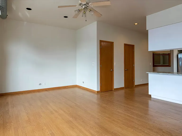 1166 W Grand Ave #2 — Photo 6