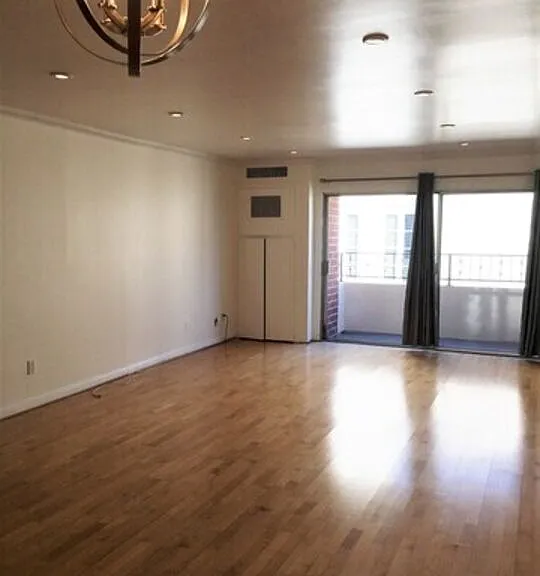 11750 W Sunset Blvd #411 — Photo 2
