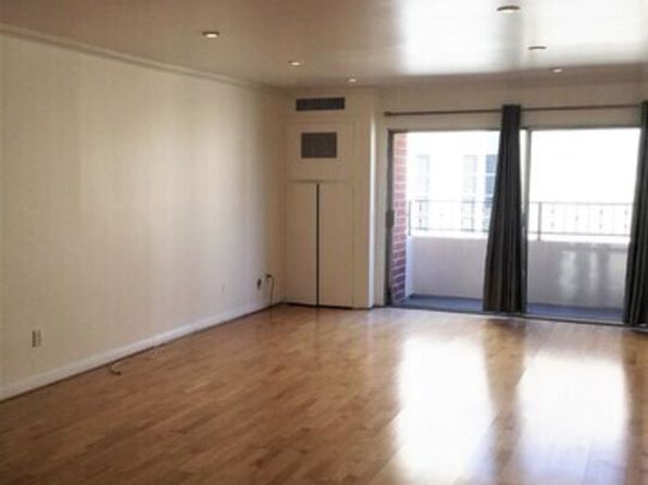 11750 W Sunset Blvd APT 411