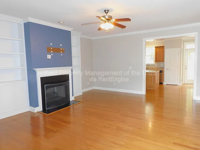 4 Rhododendron Dr — Photo 4