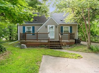 4311 Fenton Rd, Flint, MI 48507