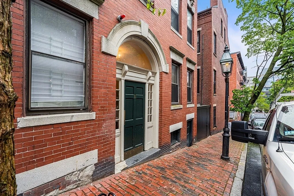 2 bed, $3,700 — Photo 4