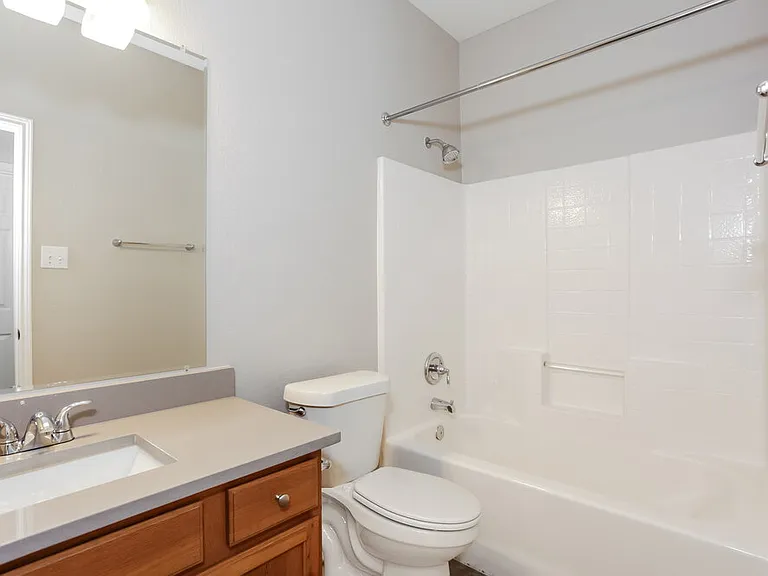 7633 Hollow Forest Dr — Photo 14