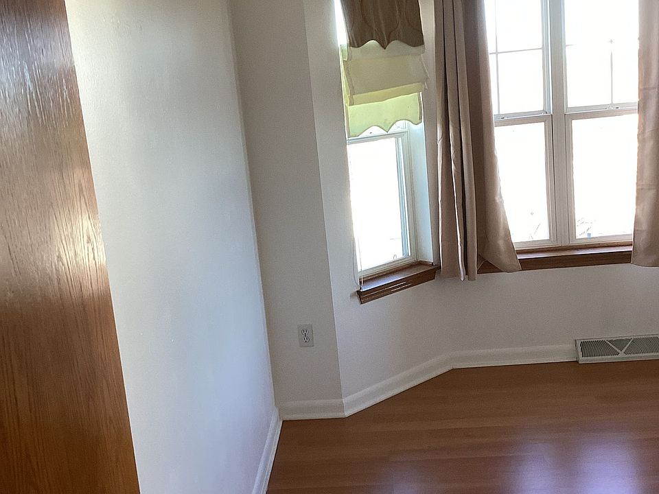 1st image of 6905 W Rawson Ave #3